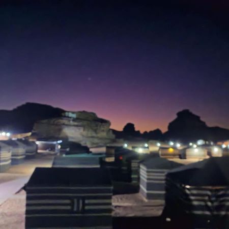 Mozoon Camp Hotell Wadi Rum Exteriör bild