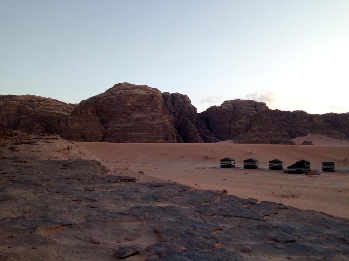 Mozoon Camp Hotell Wadi Rum Exteriör bild